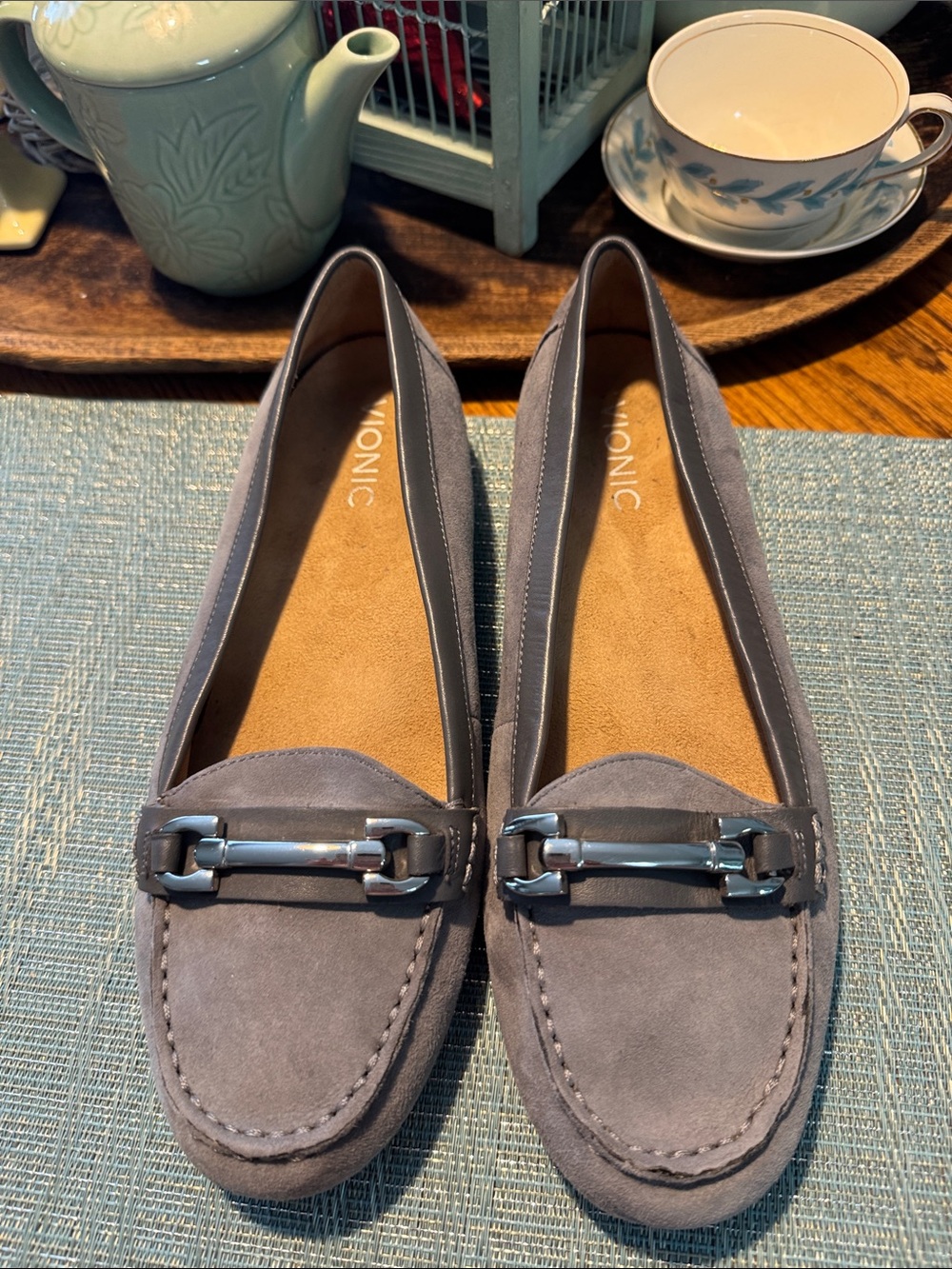 Vionic Kenya Gray Suede Loafer Size 9